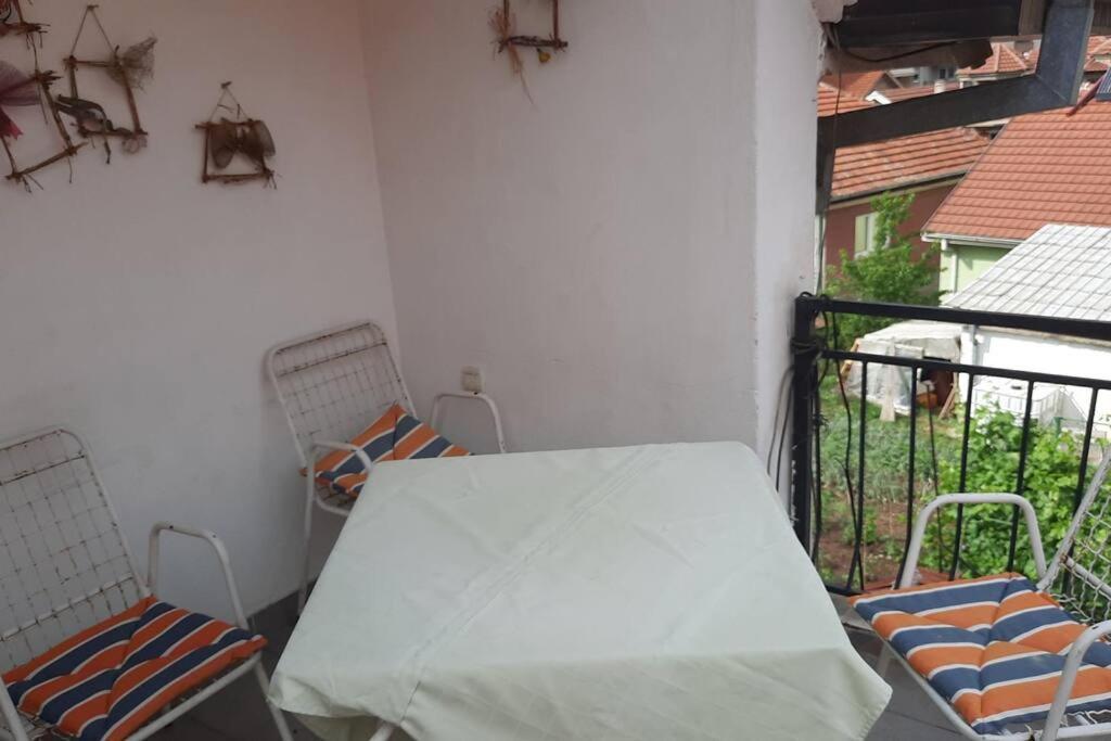 Stan Za Iznajmuvanje So Parking,Blisku Do Centar. Kumanovo Exterior photo