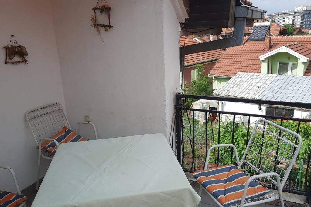 Stan Za Iznajmuvanje So Parking,Blisku Do Centar. Kumanovo Exterior photo